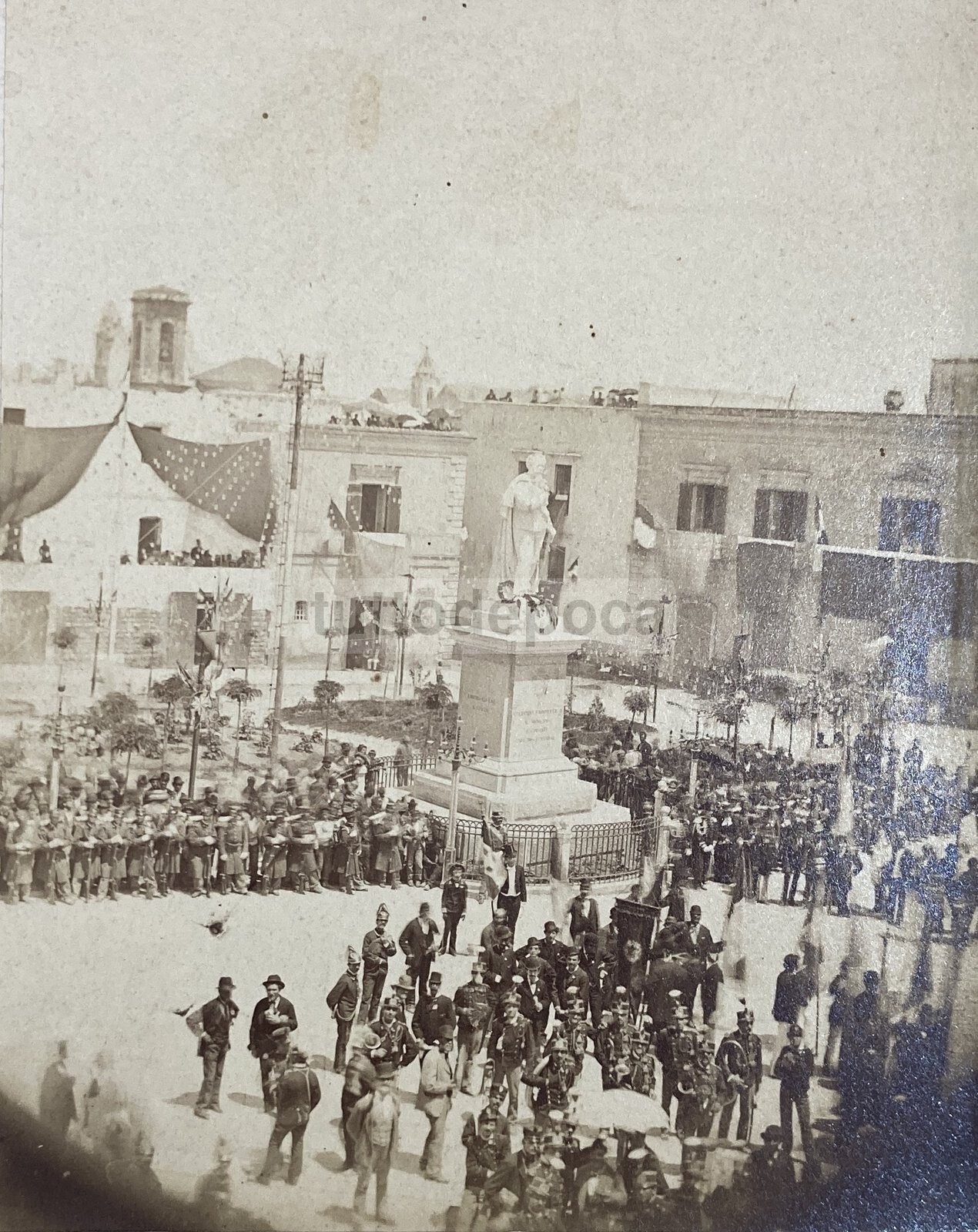Puglia, Molfetta: Antica Fotografia Originale Del Monumento A Vittorio Emanuele, 1878