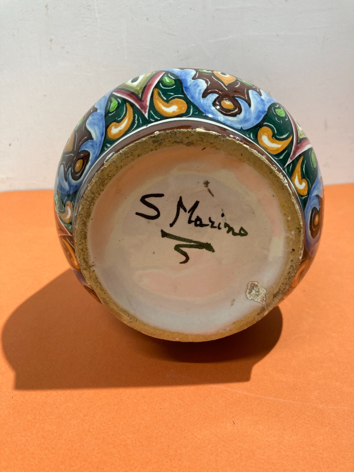 Artistico Soprammobile, Vaso Decorato Con Stemma Della Repubblica Di San Marino