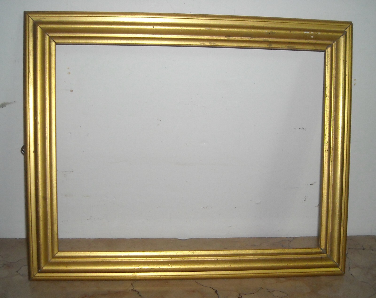 Cornice Dorata In Legno Della Prima Metà Del Novecento