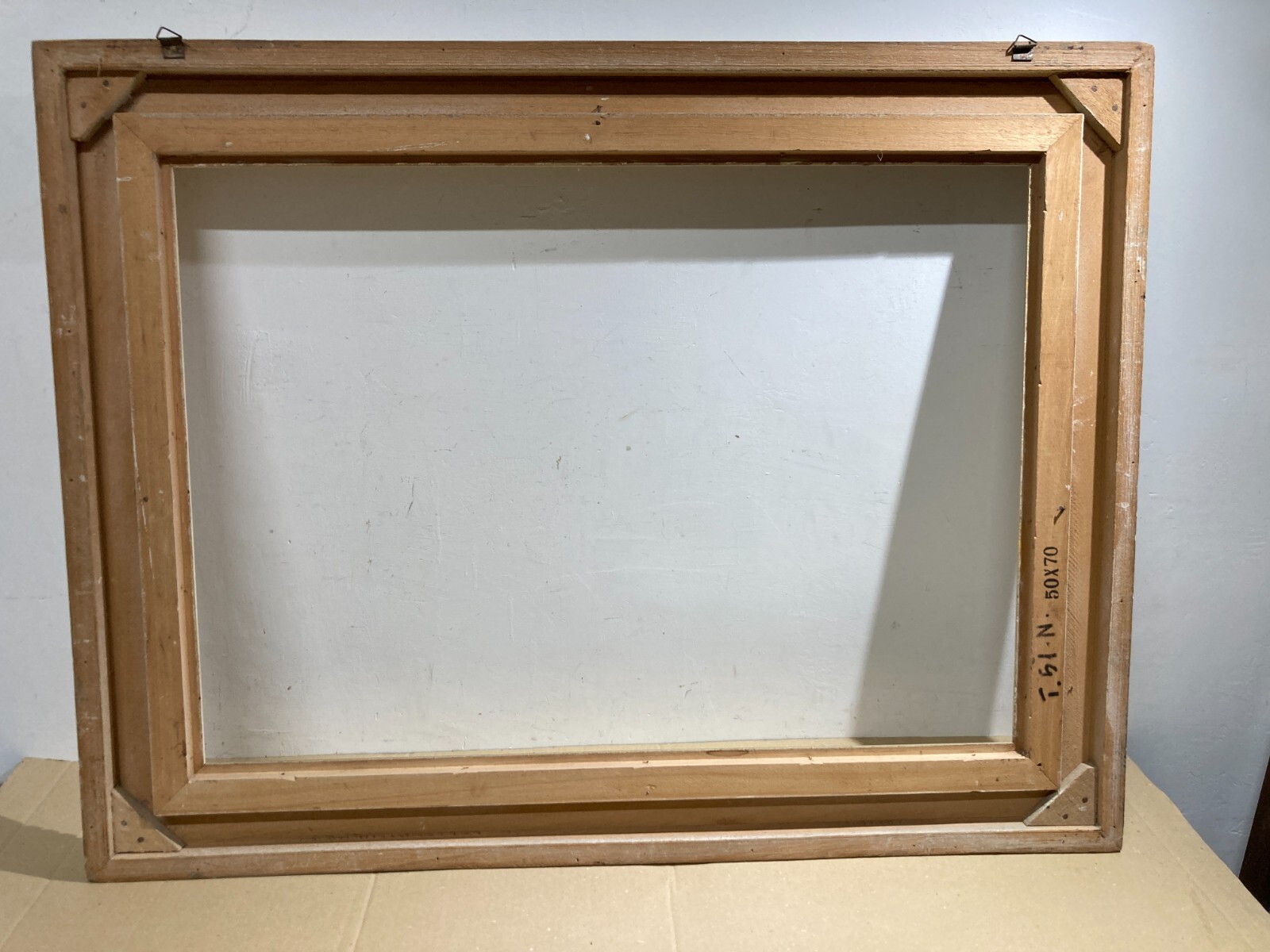 Cornice Decorativa In Legno Laccato E Parzialmente Dorato