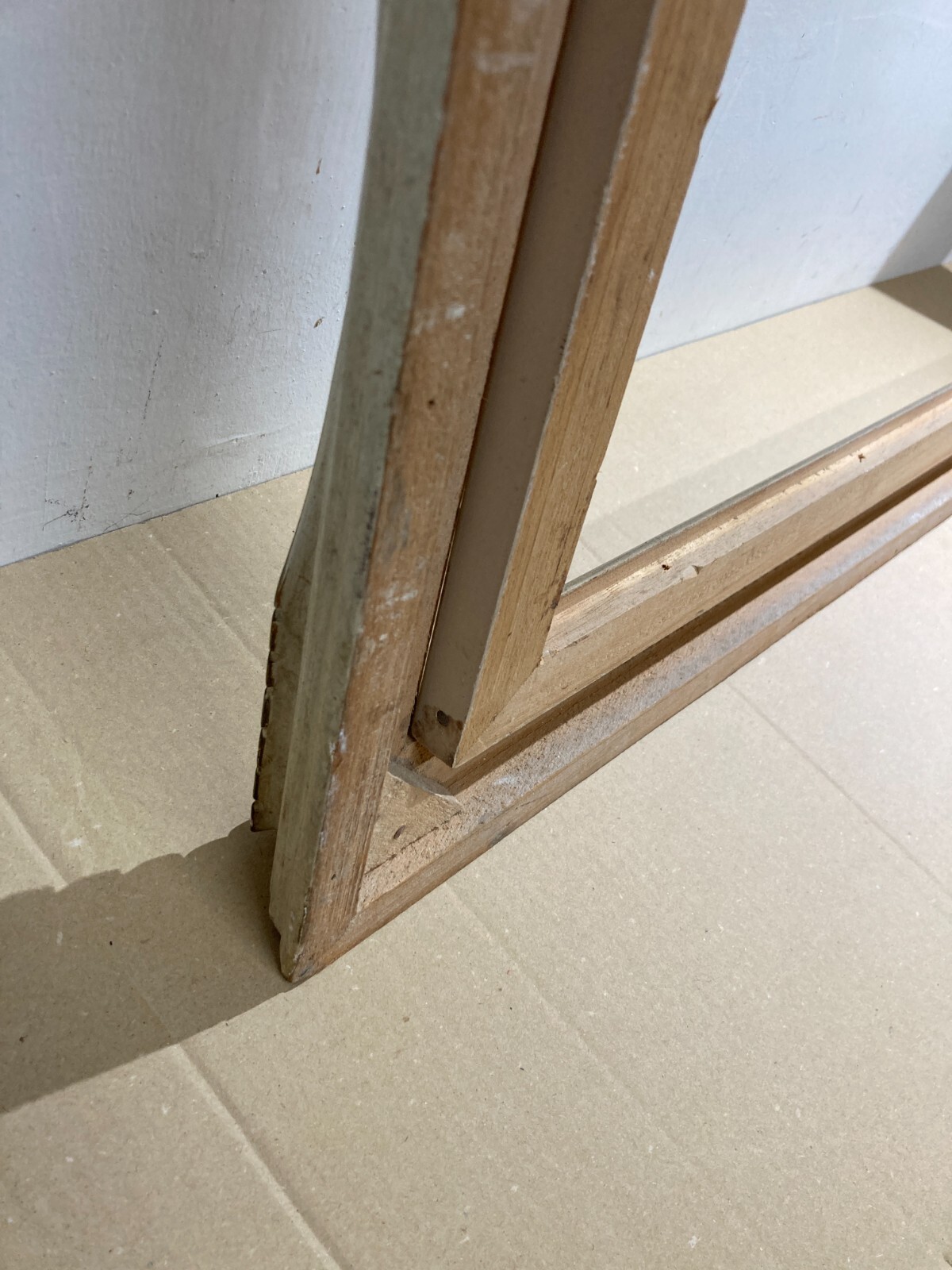 Cornice Decorativa In Legno Laccato E Parzialmente Dorato