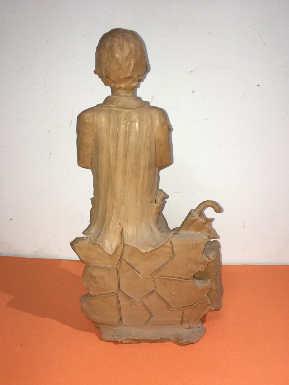 Scultura In Terracotta Di Giovane Emigrante, Artista Paoletti