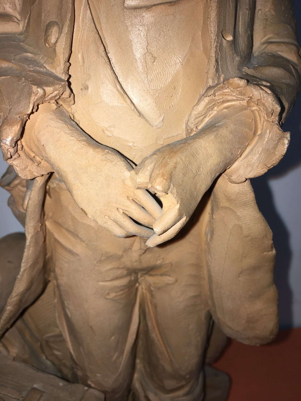 Scultura In Terracotta Di Giovane Emigrante, Artista Paoletti
