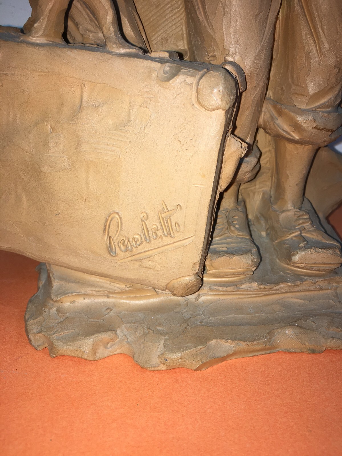 Scultura In Terracotta Di Giovane Emigrante, Artista Paoletti