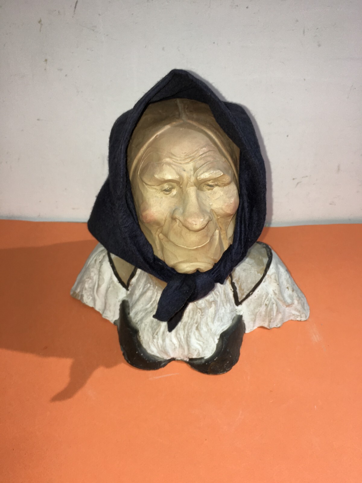 Scultura Caricaturale In Terracotta Di Figura Popolare Sarda