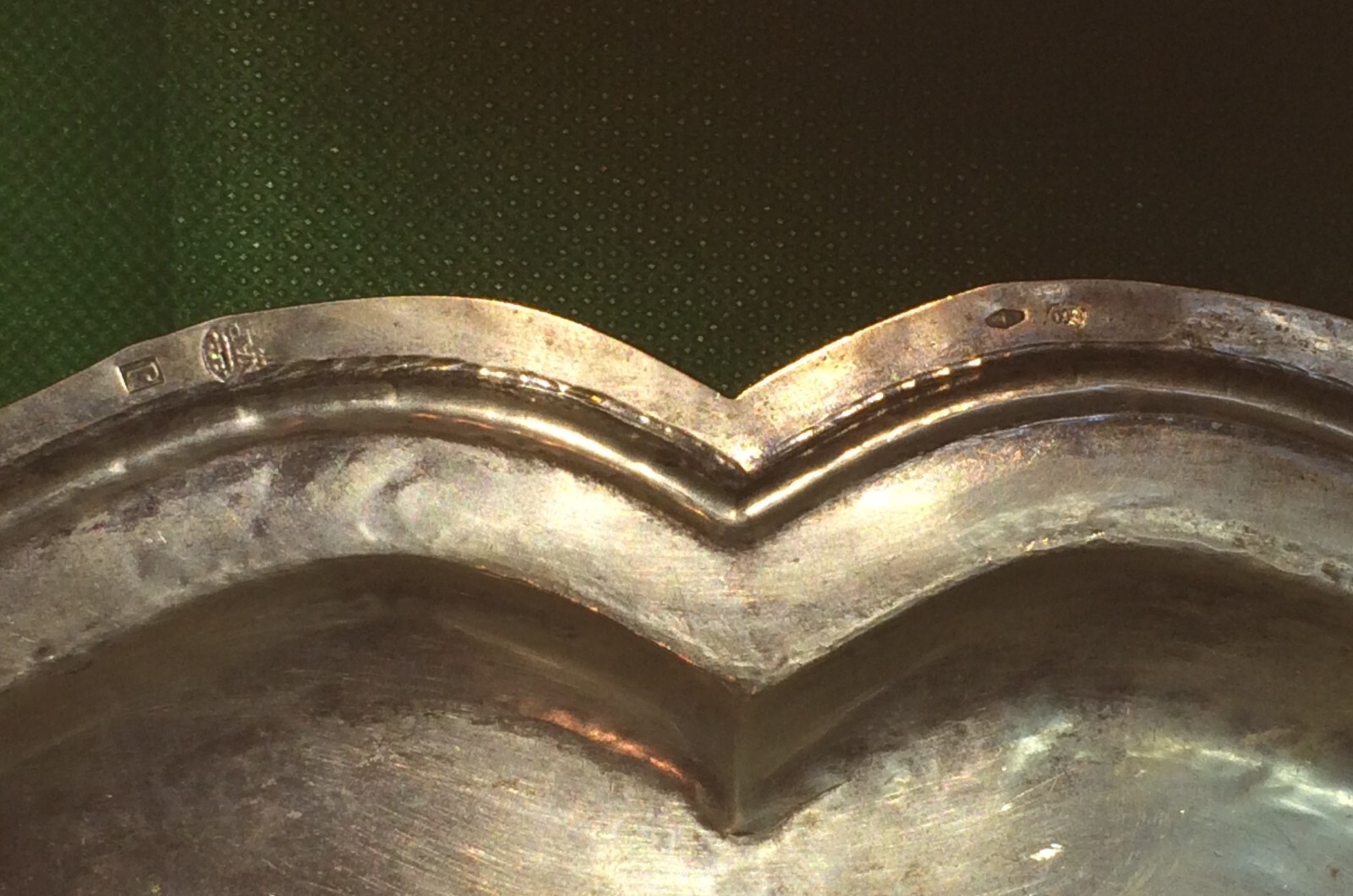 Araldica: Interessante Argenteria Di Famiglia. Decorativo Piatto Ovale Con V Coronata