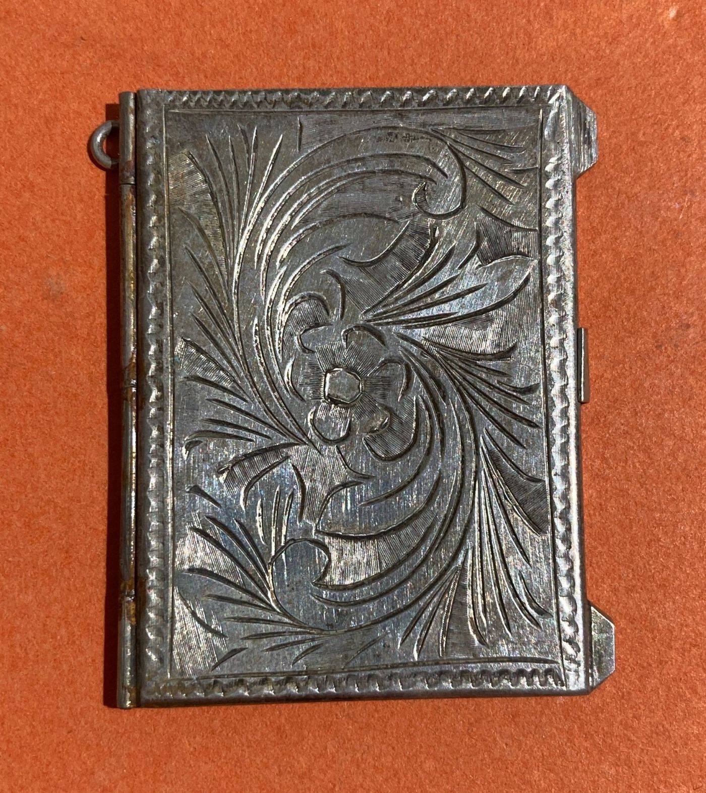 Portaritratti Tascabile In Argento 800 Cesellato