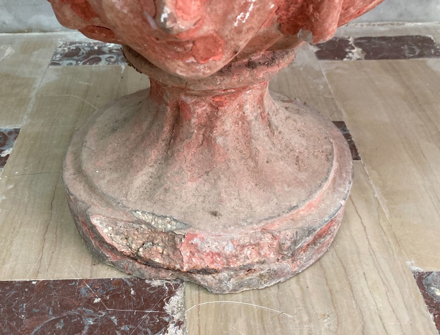 Vaso Decorativo Figurato Per Piante In Cemento, Anni '30
