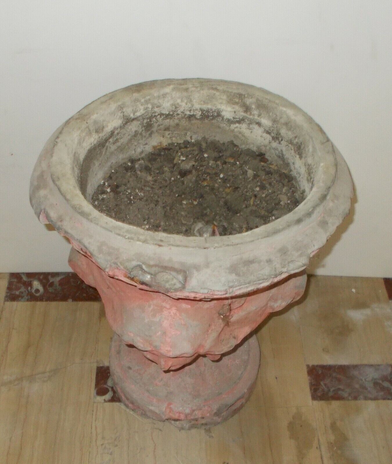 Vaso Decorativo Figurato Per Piante In Cemento, Anni '30