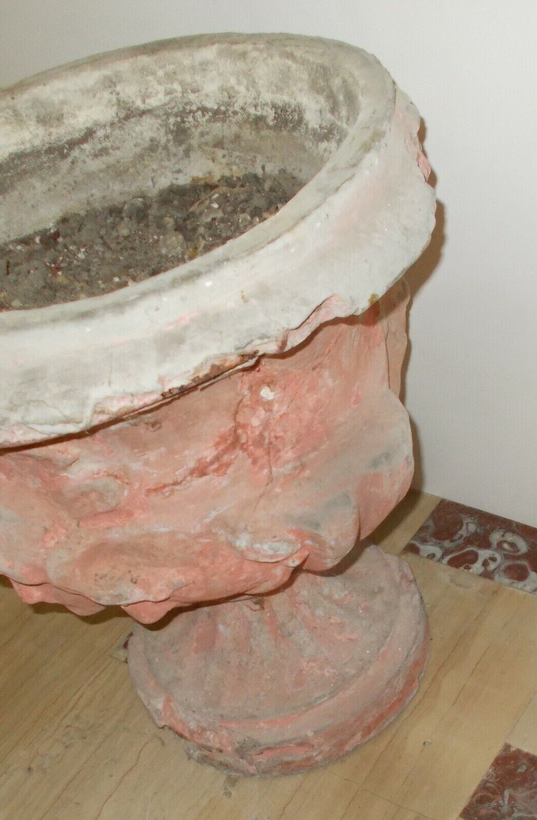 Vaso Decorativo Figurato Per Piante In Cemento, Anni '30