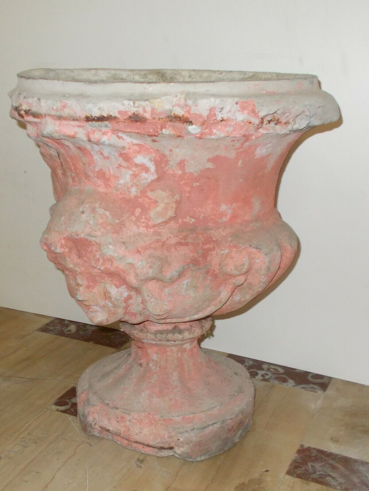 Vaso Decorativo Figurato Per Piante In Cemento, Anni '30