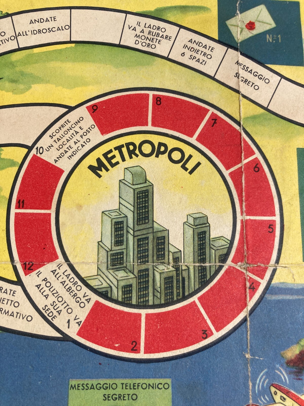 Gioco Di Percorso: Caccia Al Ladro   Pubblicitario Crema Nivea (1940)