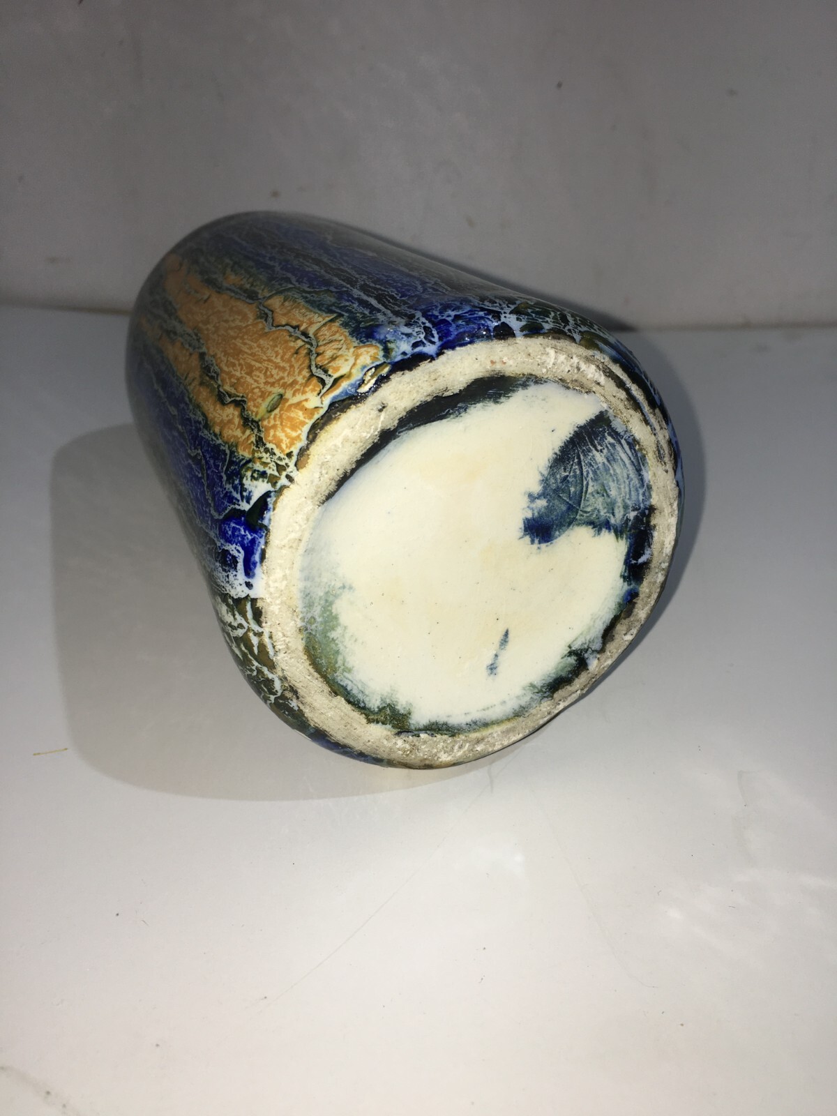 Soprammobile Decorativo In Ceramica, Bicchiere Con Decoro Policromo Informale