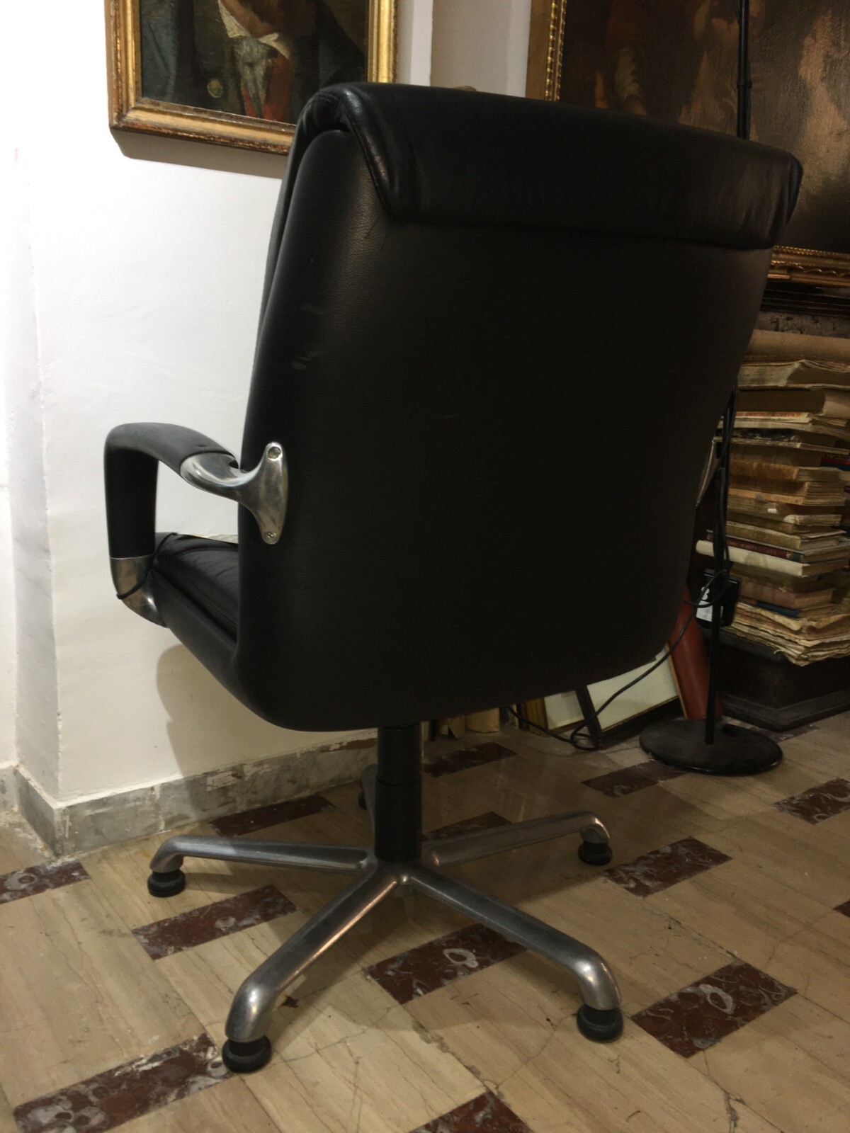 Modernariato   Design Decorativo: Poltrona Ares