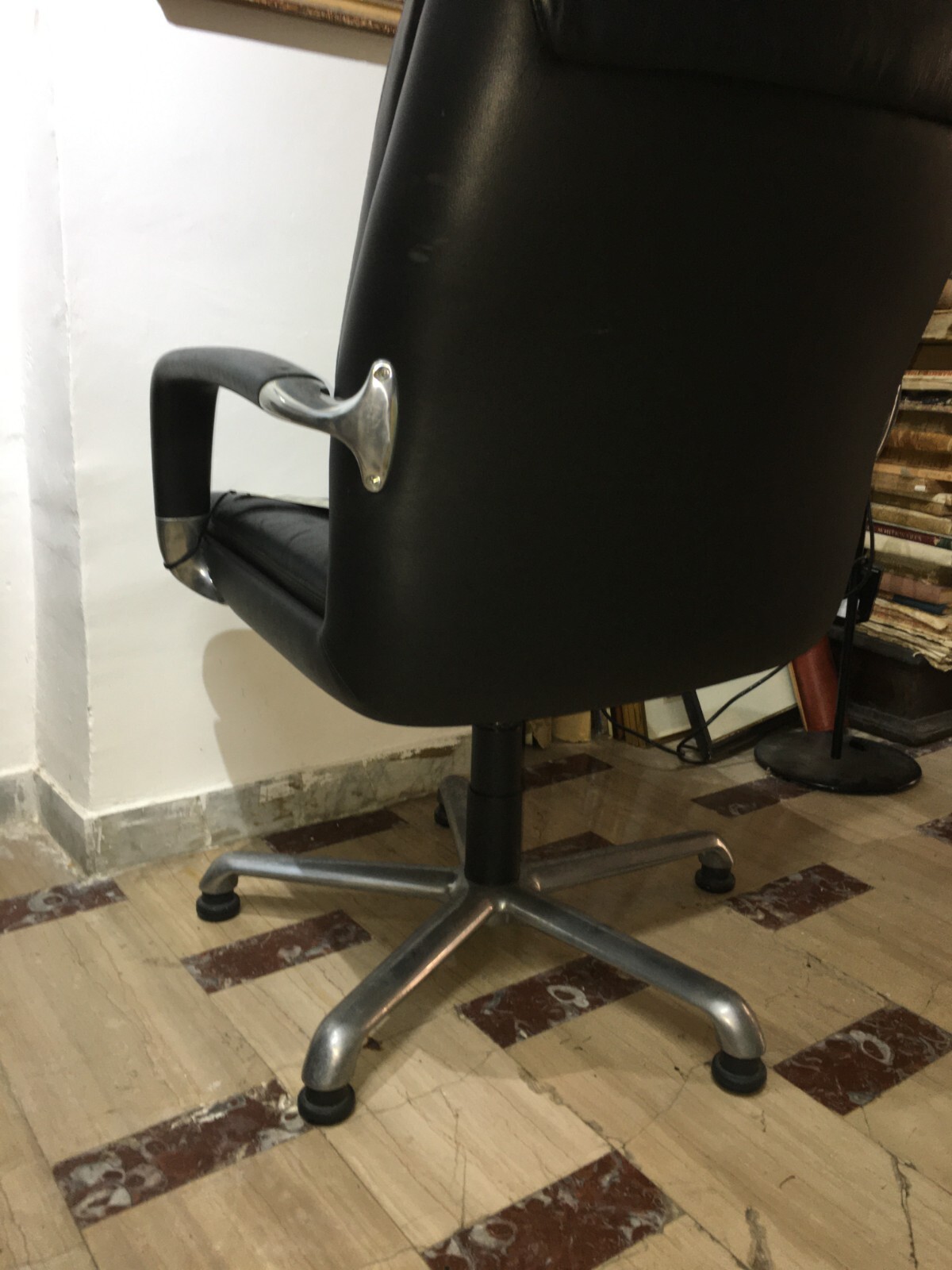 Modernariato   Design Decorativo: Poltrona Ares
