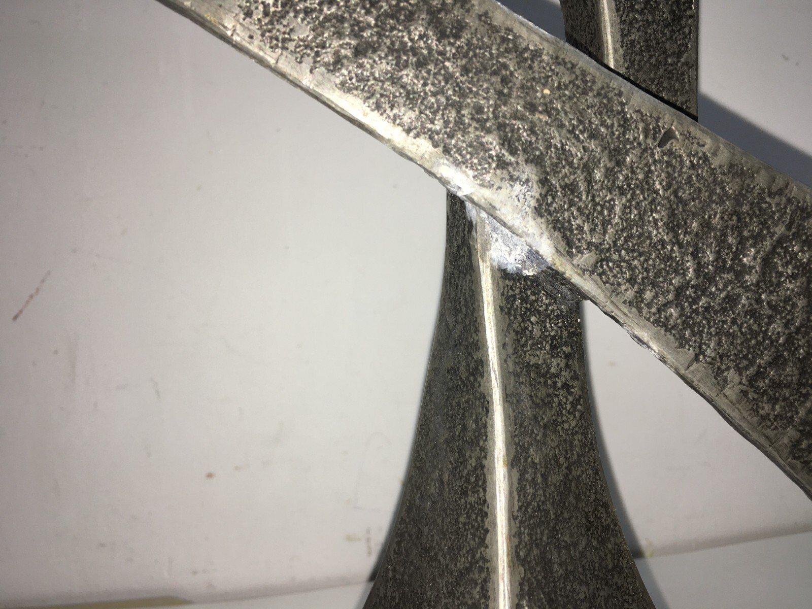 Candelabro In Peltro Stile Modernariato, Metà Del XX Secolo