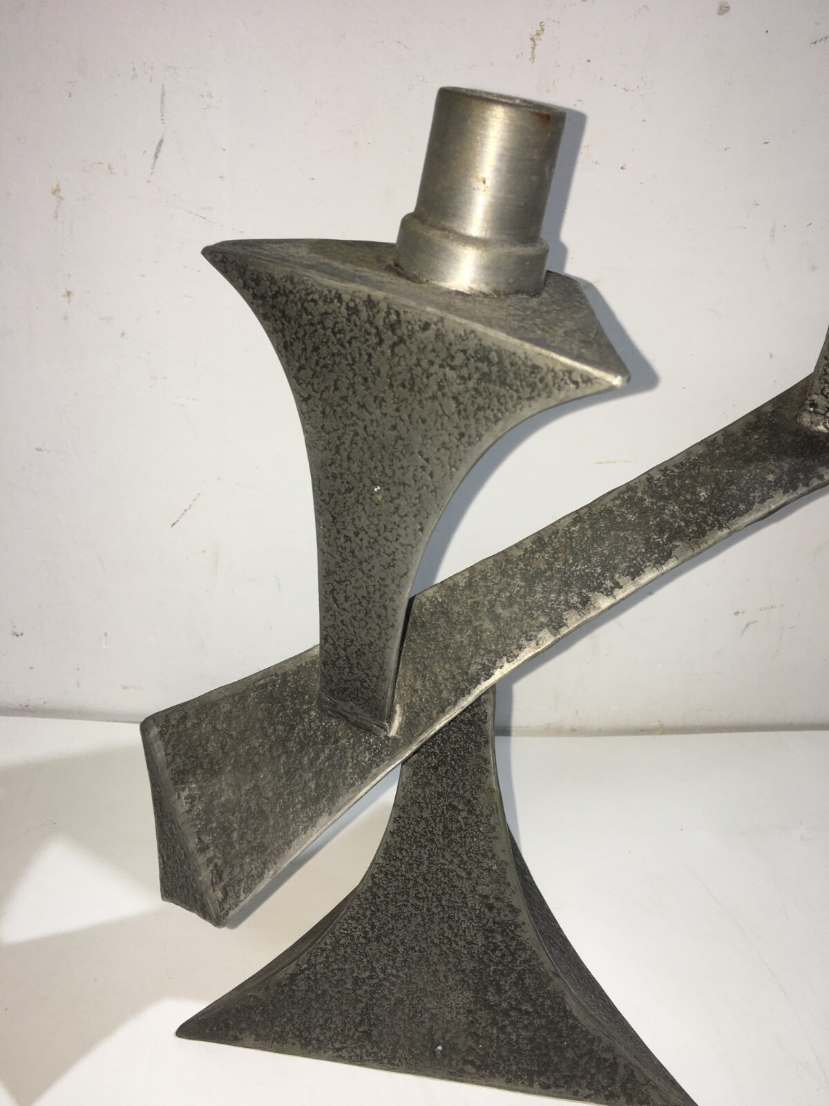 Candelabro In Peltro Stile Modernariato, Metà Del XX Secolo