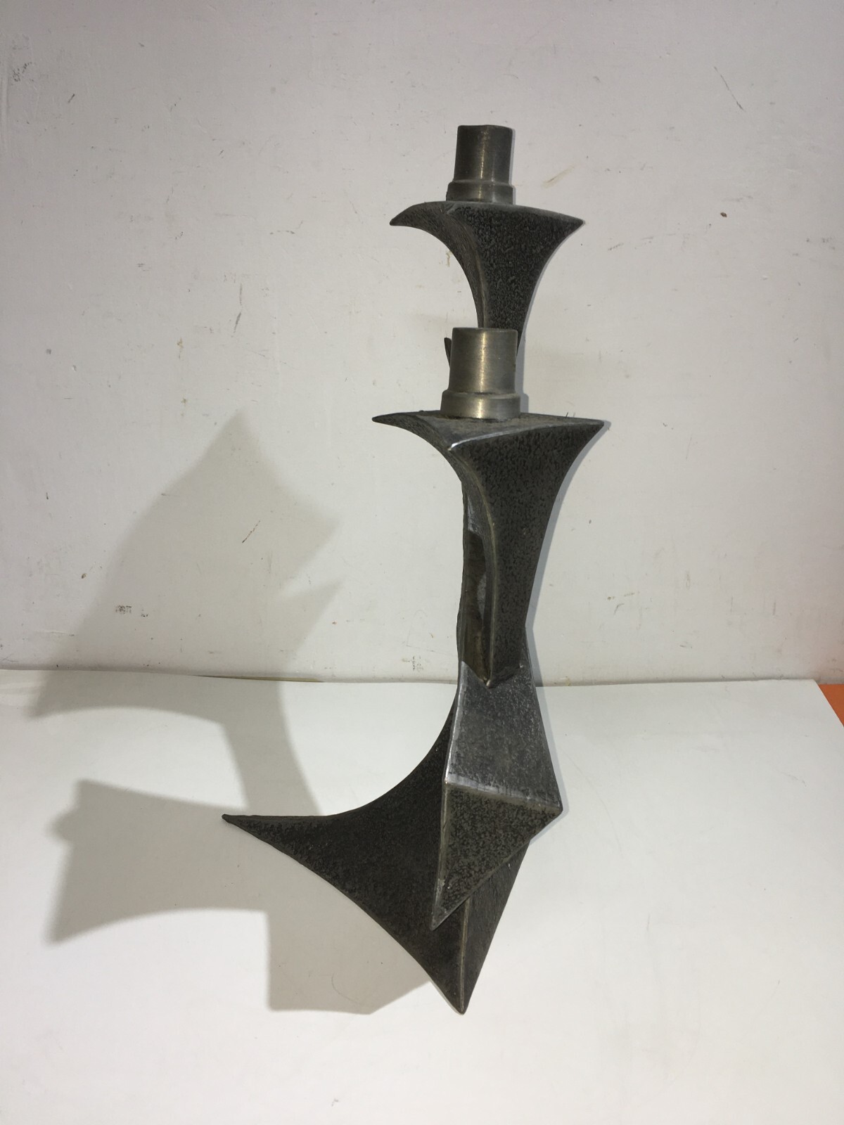 Candelabro In Peltro Stile Modernariato, Metà Del XX Secolo
