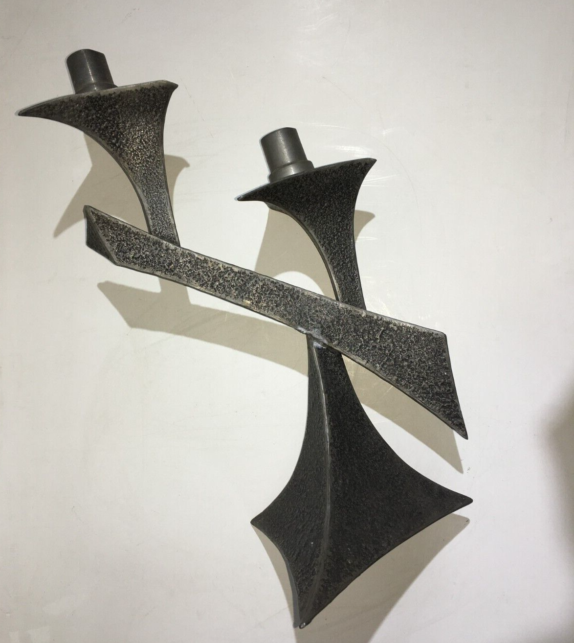 Candelabro In Peltro Stile Modernariato, Metà Del XX Secolo