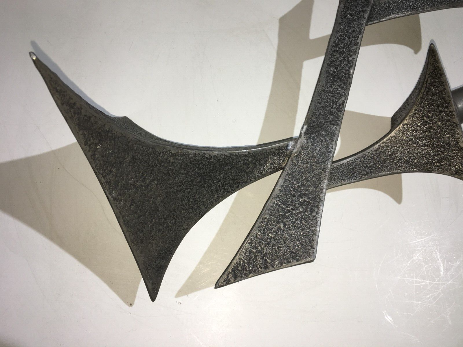 Candelabro In Peltro Stile Modernariato, Metà Del XX Secolo