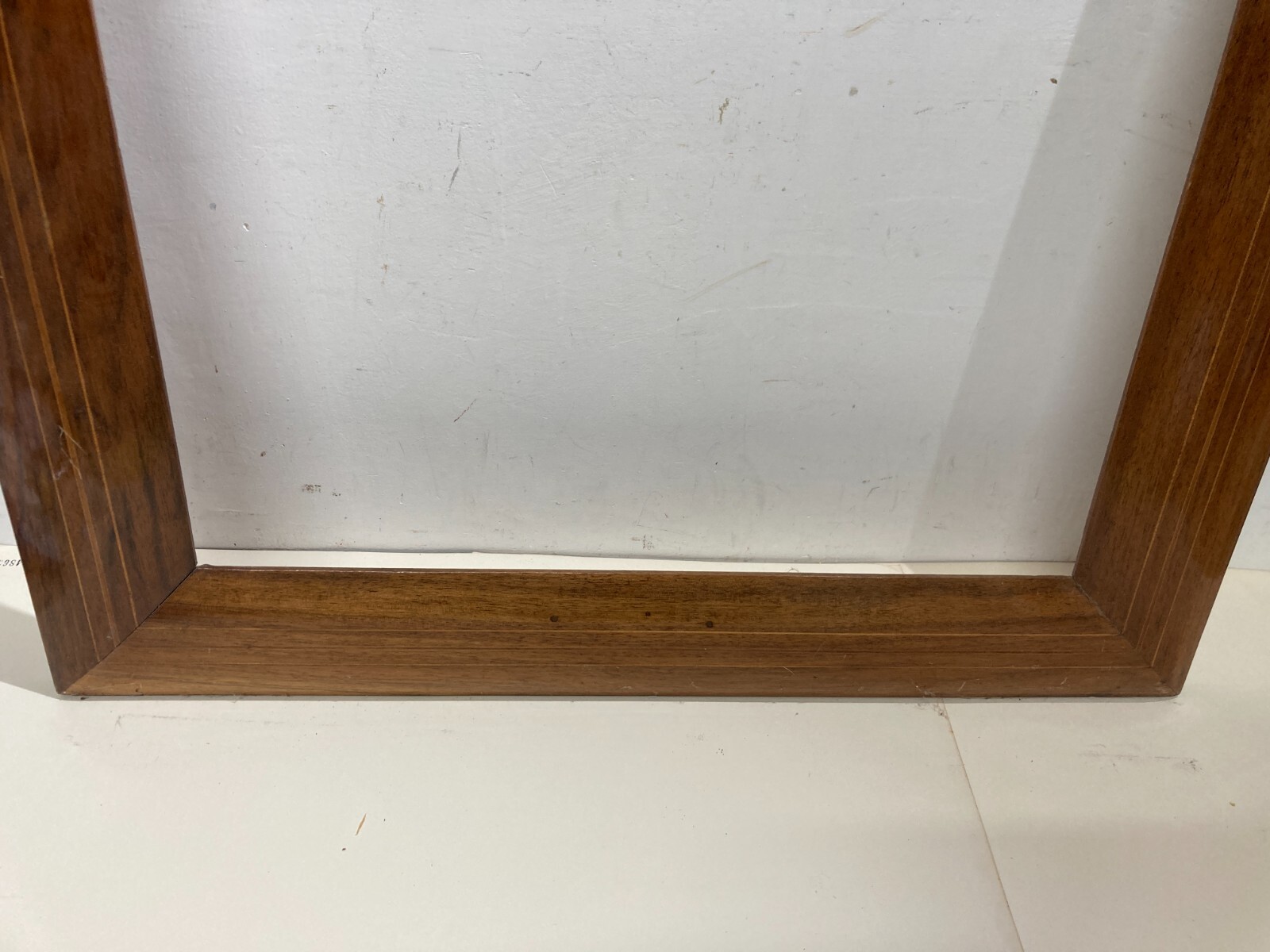 Antica Cornice In Legno Massello Con Filettatura Ad Intarsio