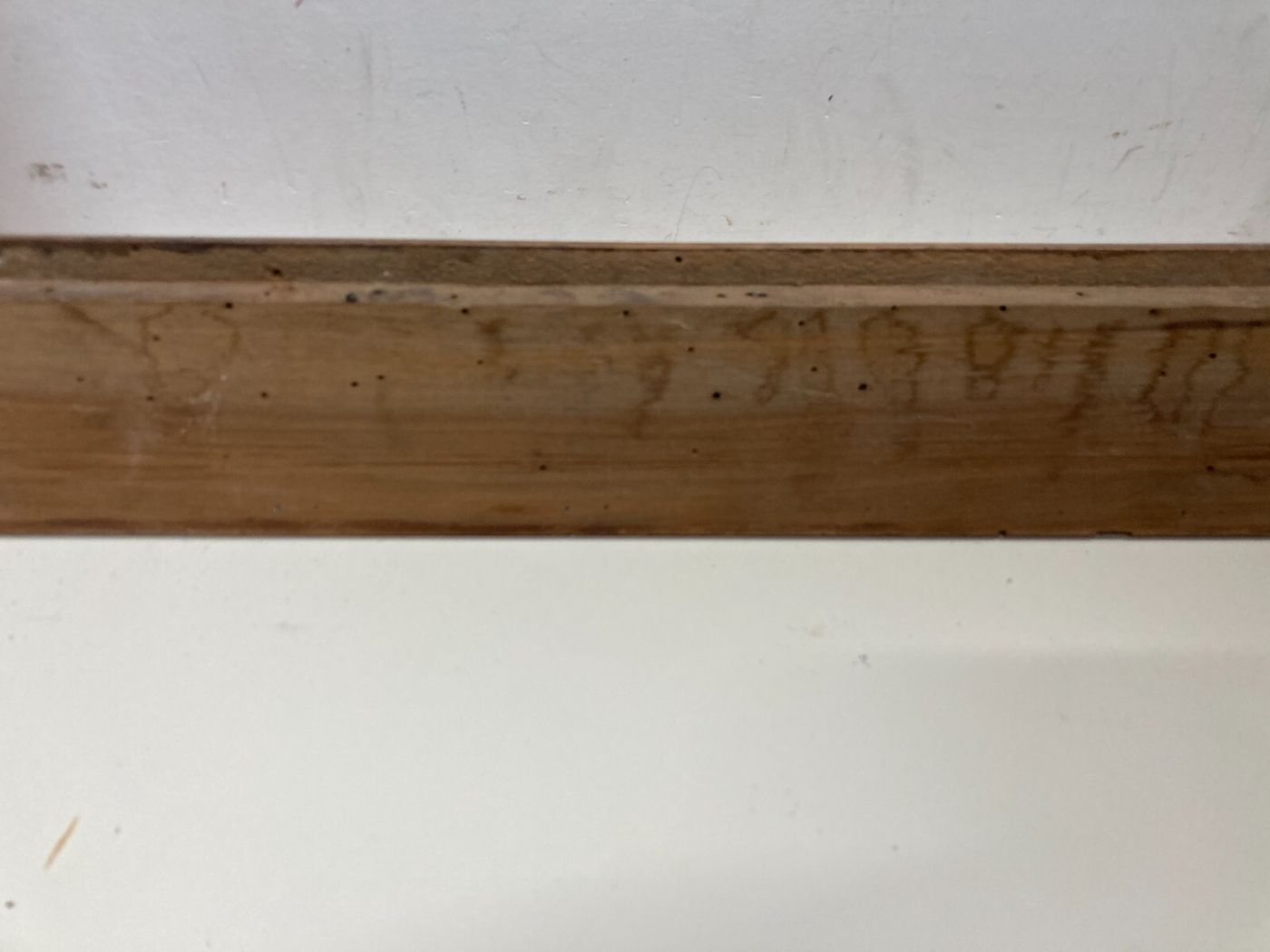 Antica Cornice In Legno Massello Con Filettatura Ad Intarsio