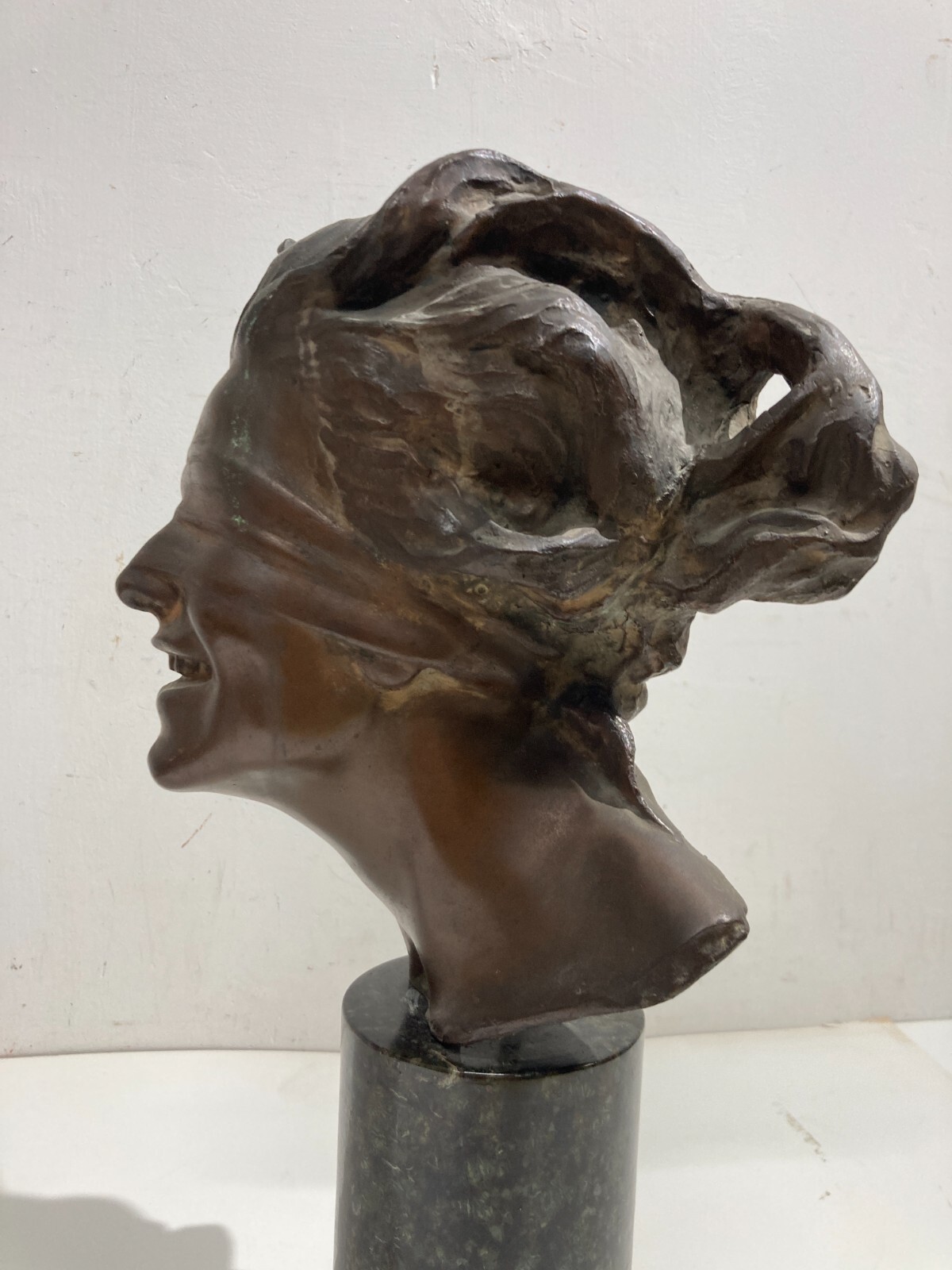 Scultura Dea Bendata, Opera Di Vincenzo Aurisicchio, Napoli