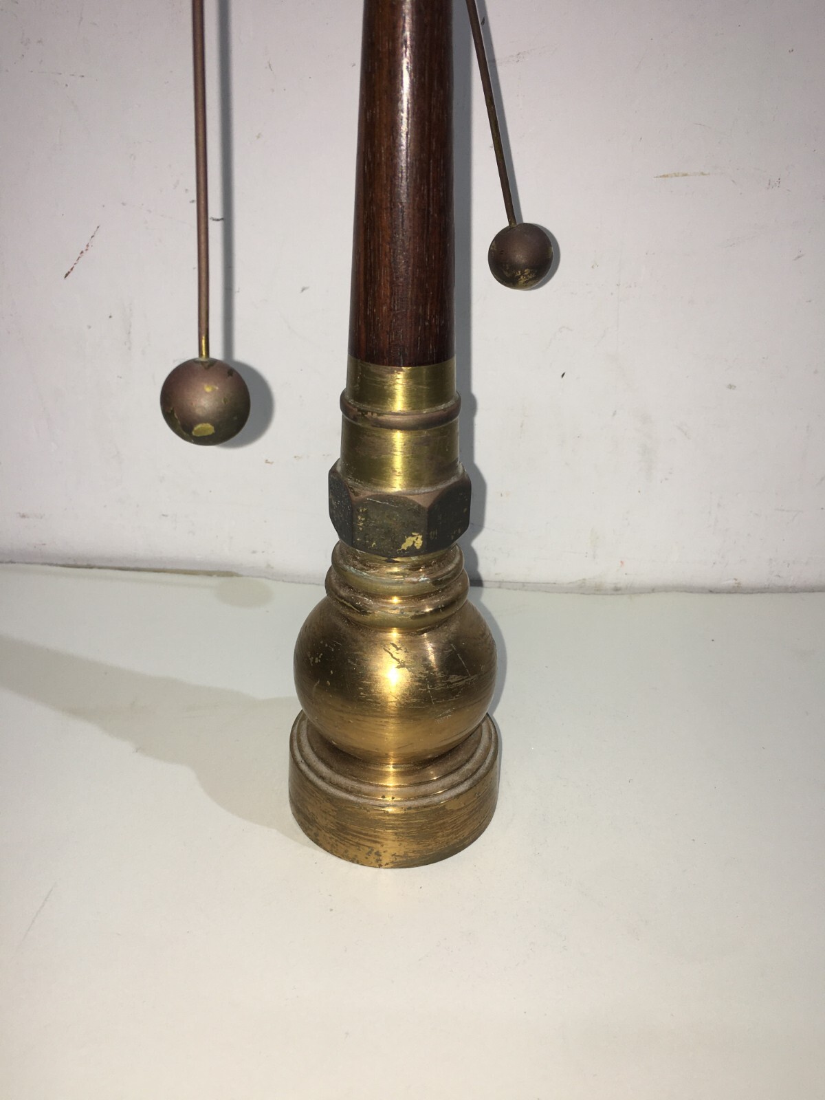 Pinocchio Equilibrista: Scultura Cinetica In Ottone E Legno
