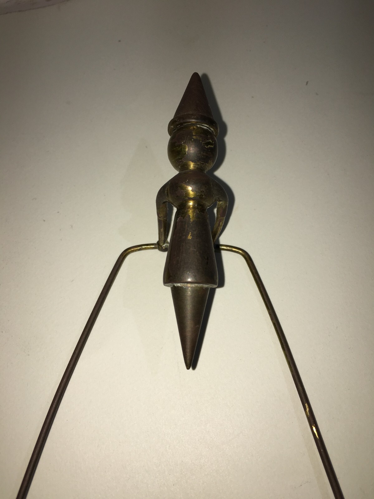Pinocchio Equilibrista: Scultura Cinetica In Ottone E Legno