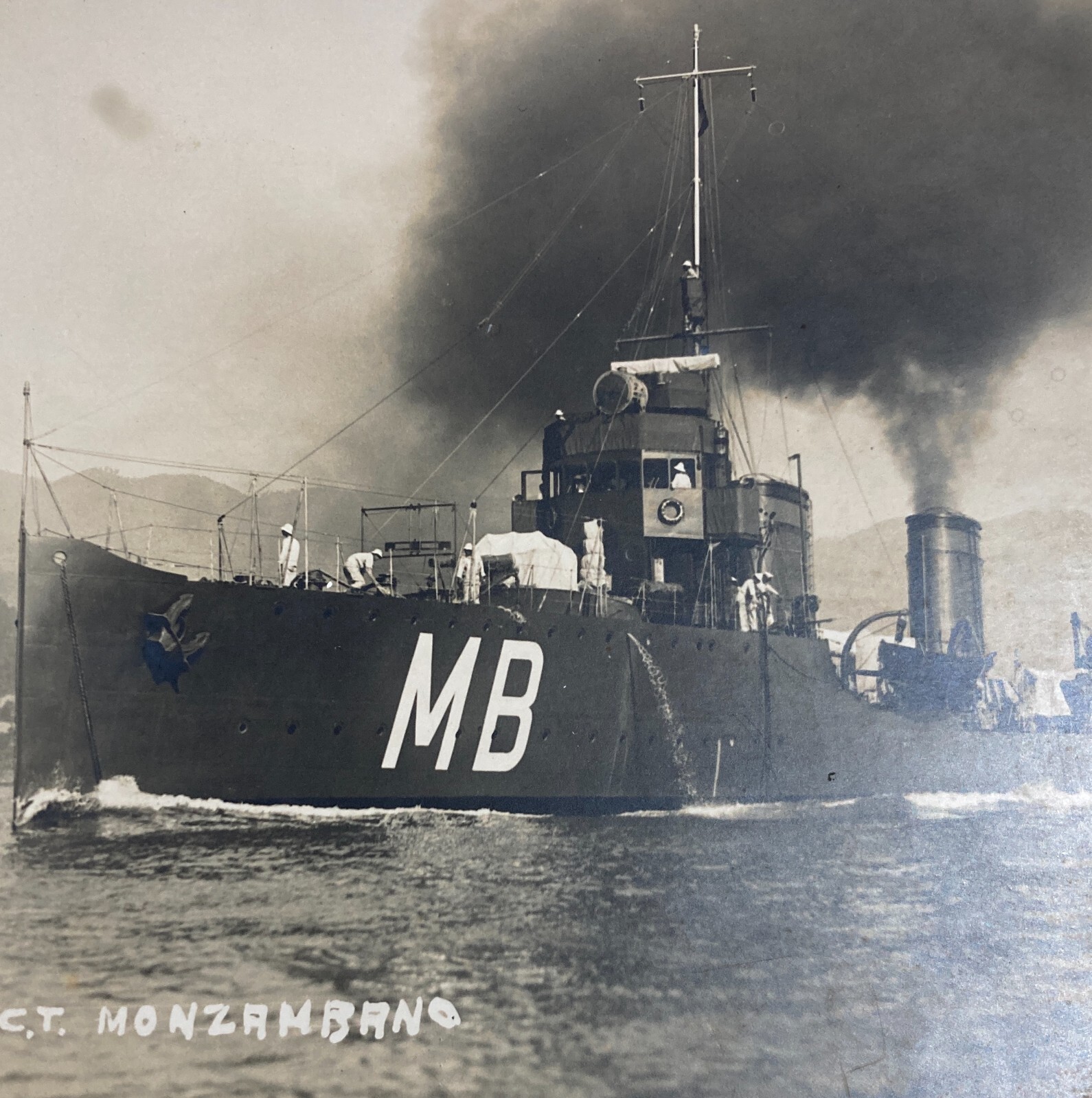Militaria   Marina Militare   Antica Fotografia   Cacciatorpediniere Monzambano   La Spezia