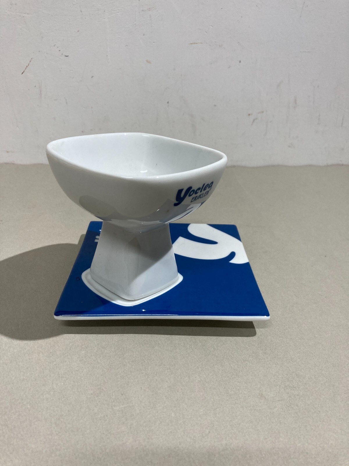 Soprammobile Da Collezione Yoclea   Eraclea: Porcellana Pubblicitaria