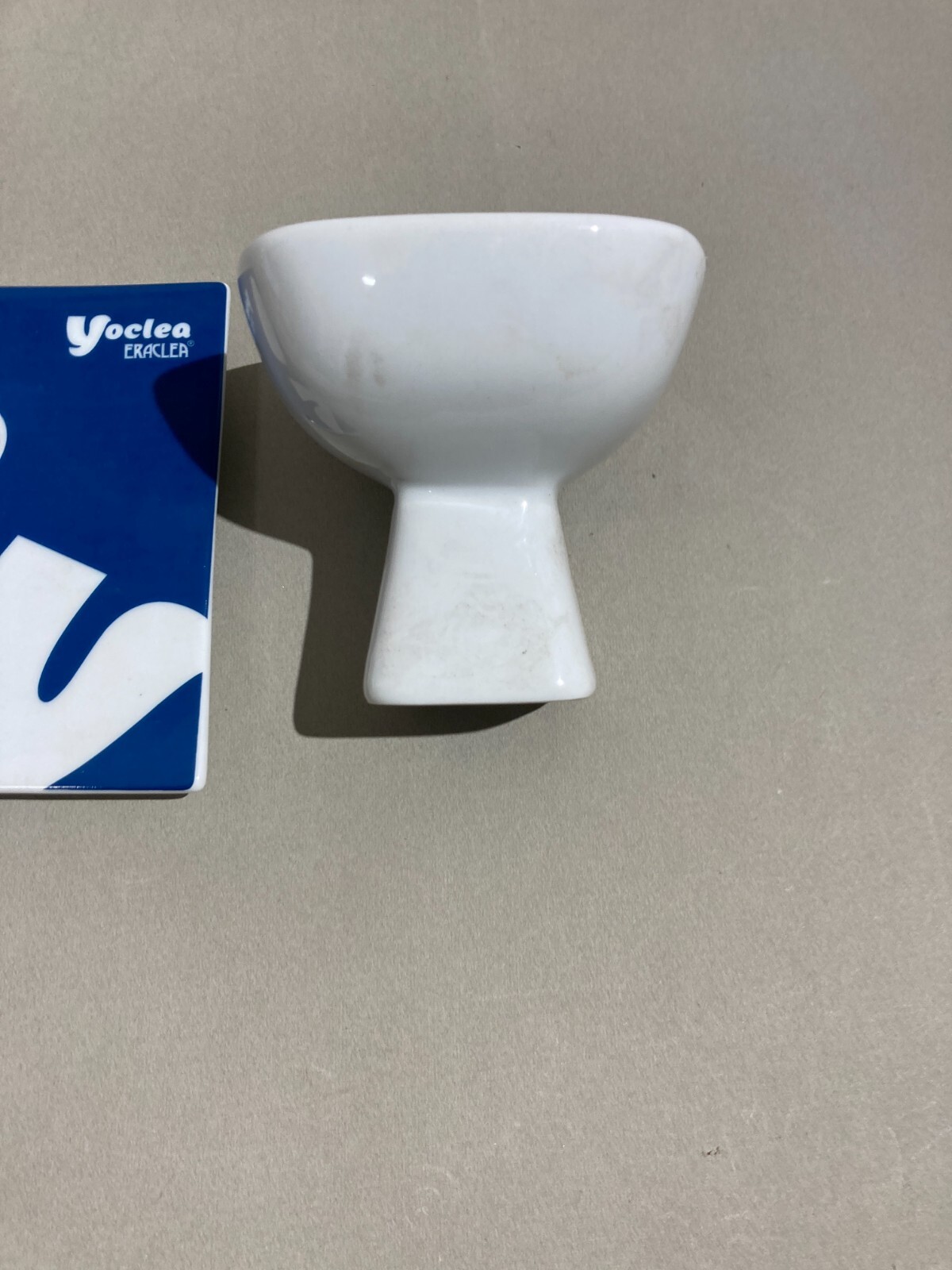 Soprammobile Da Collezione Yoclea   Eraclea: Porcellana Pubblicitaria