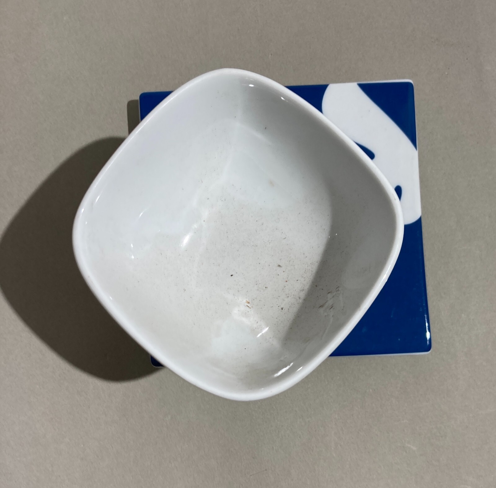 Soprammobile Da Collezione Yoclea   Eraclea: Porcellana Pubblicitaria