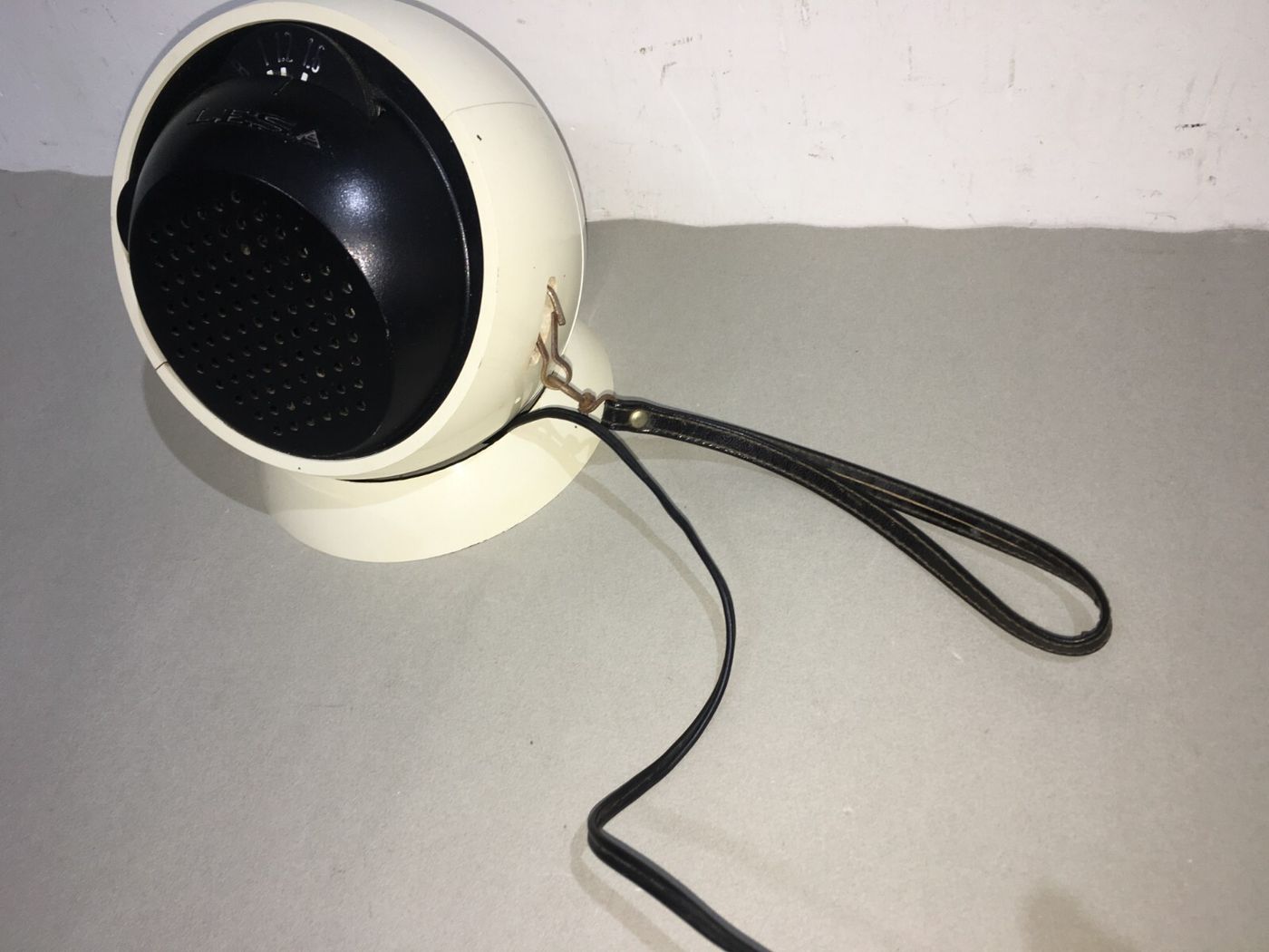 Radio Lesa Space Ball, Design Space Age Anni '70