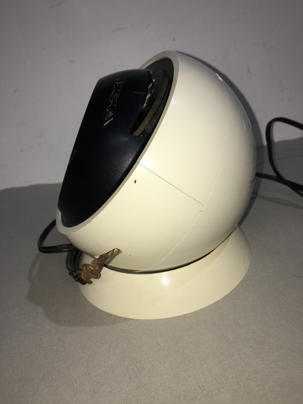 Radio Lesa Space Ball, Design Space Age Anni '70