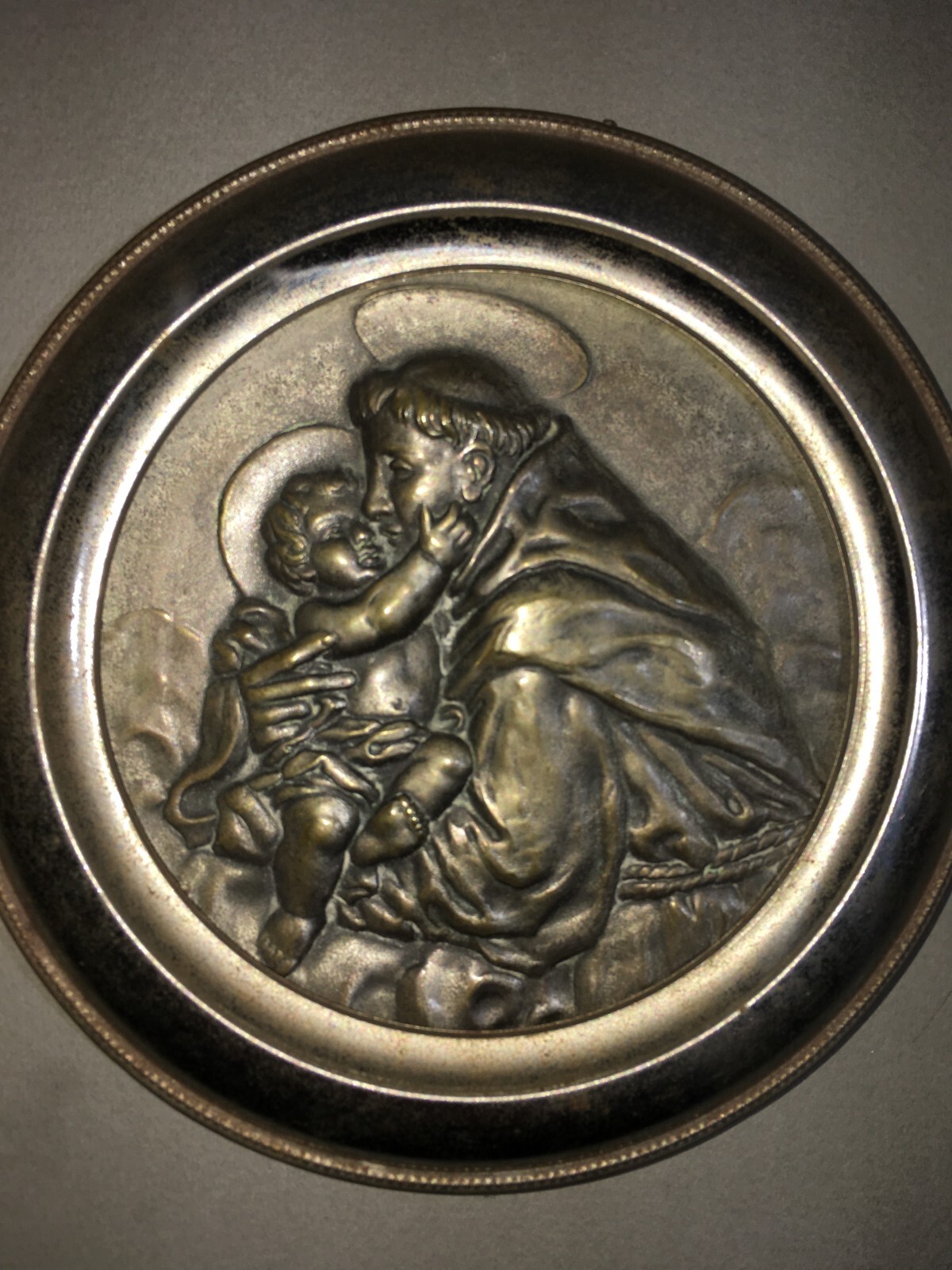 Arte Devozionale, Placchetta In Metallo Sbalzato Raffigurante Sant'Antonio Di Padova