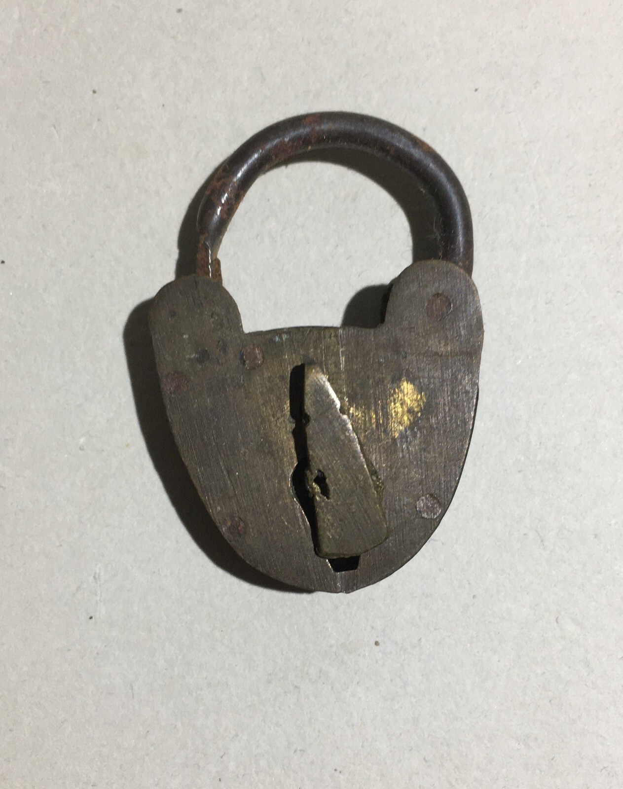 Lucchetto Da Collezione Modellato A Forma Di Cuore Di Piccole Dimensioni