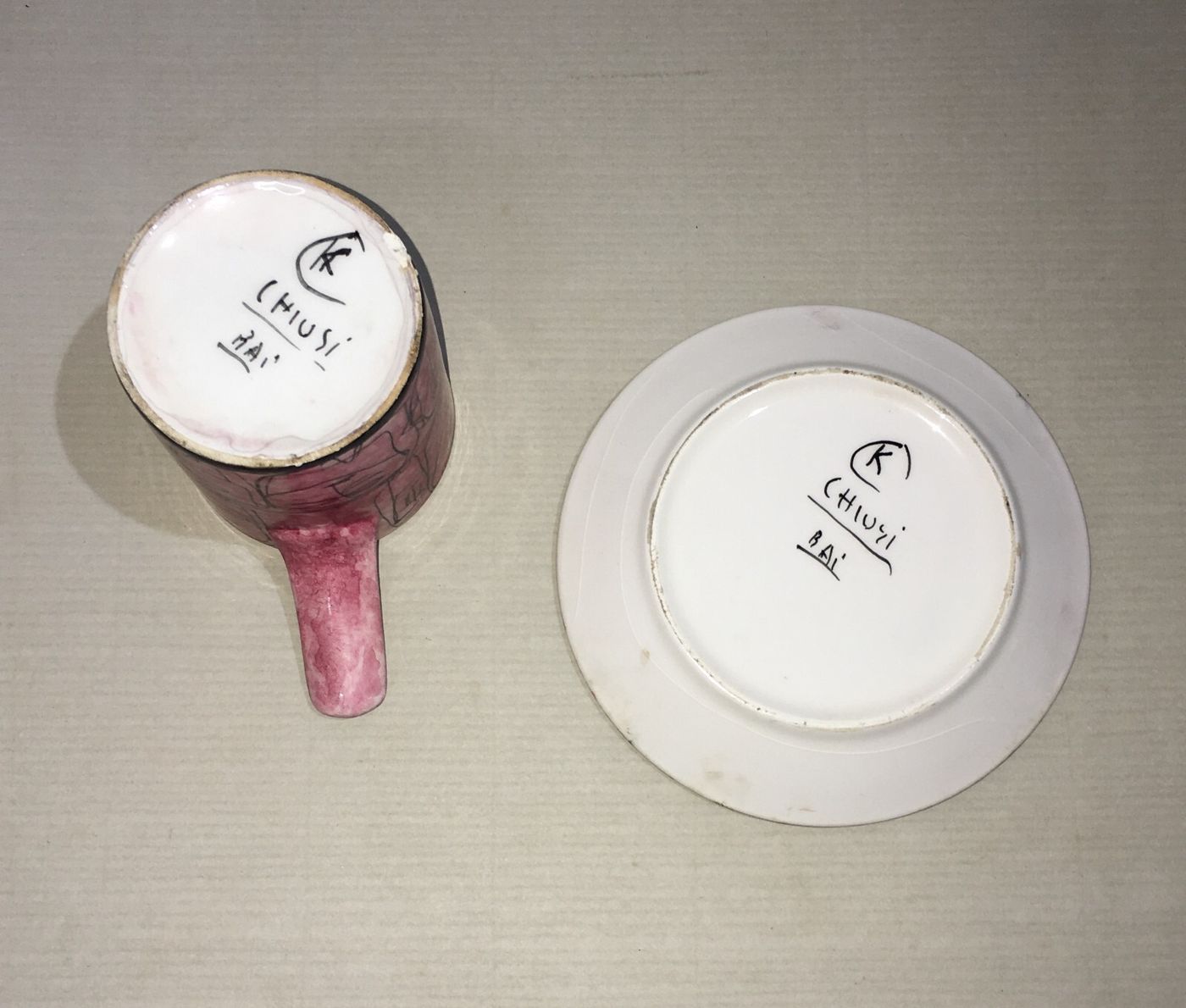 Arte Ceramica: Tazzina Con Piattino, Decori Umoristici, Chiusi, Bai, Metà '900