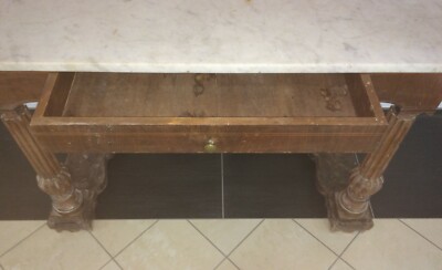 Antica Toilette Con Specchiera In Legno Intagliato E Piano In Marmo