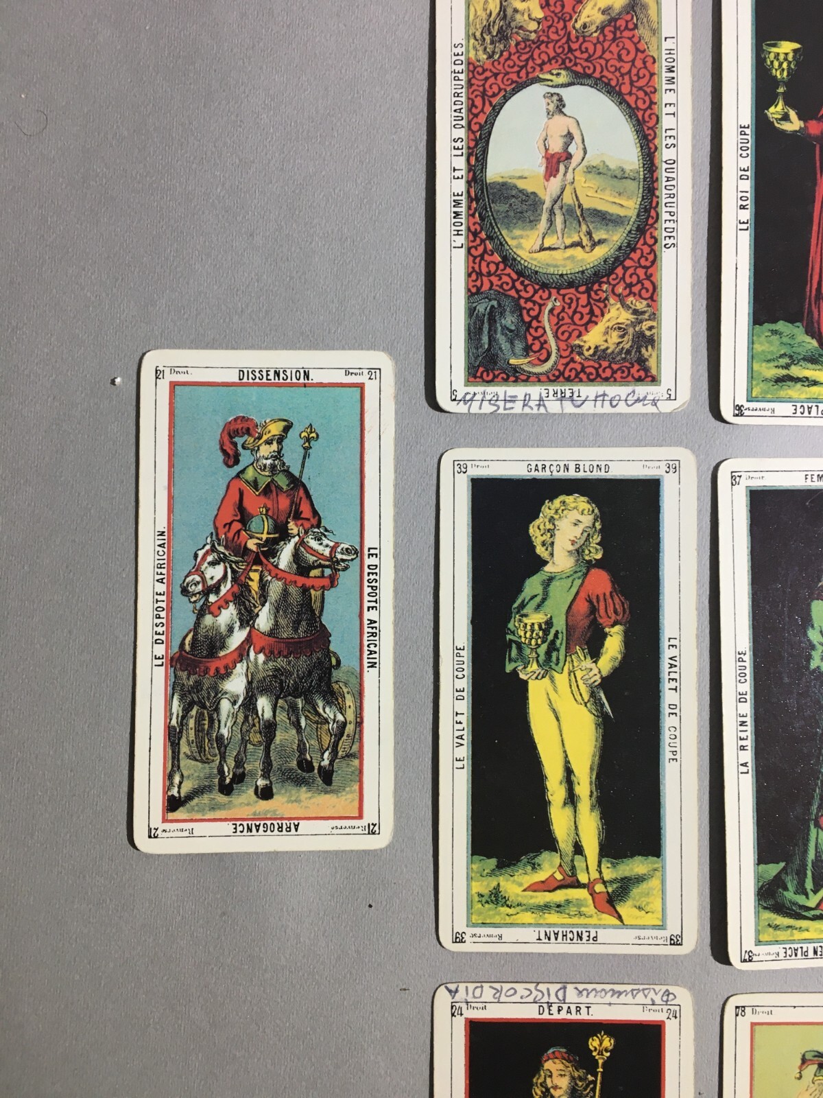 Carte Da Gioco Artistiche, Tarocchi Ed Esoterismo
