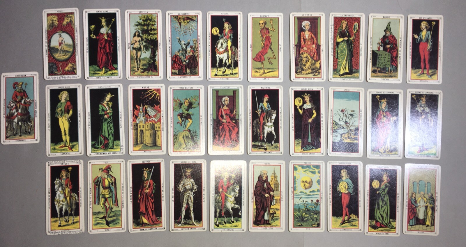 Carte Da Gioco Artistiche, Tarocchi Ed Esoterismo