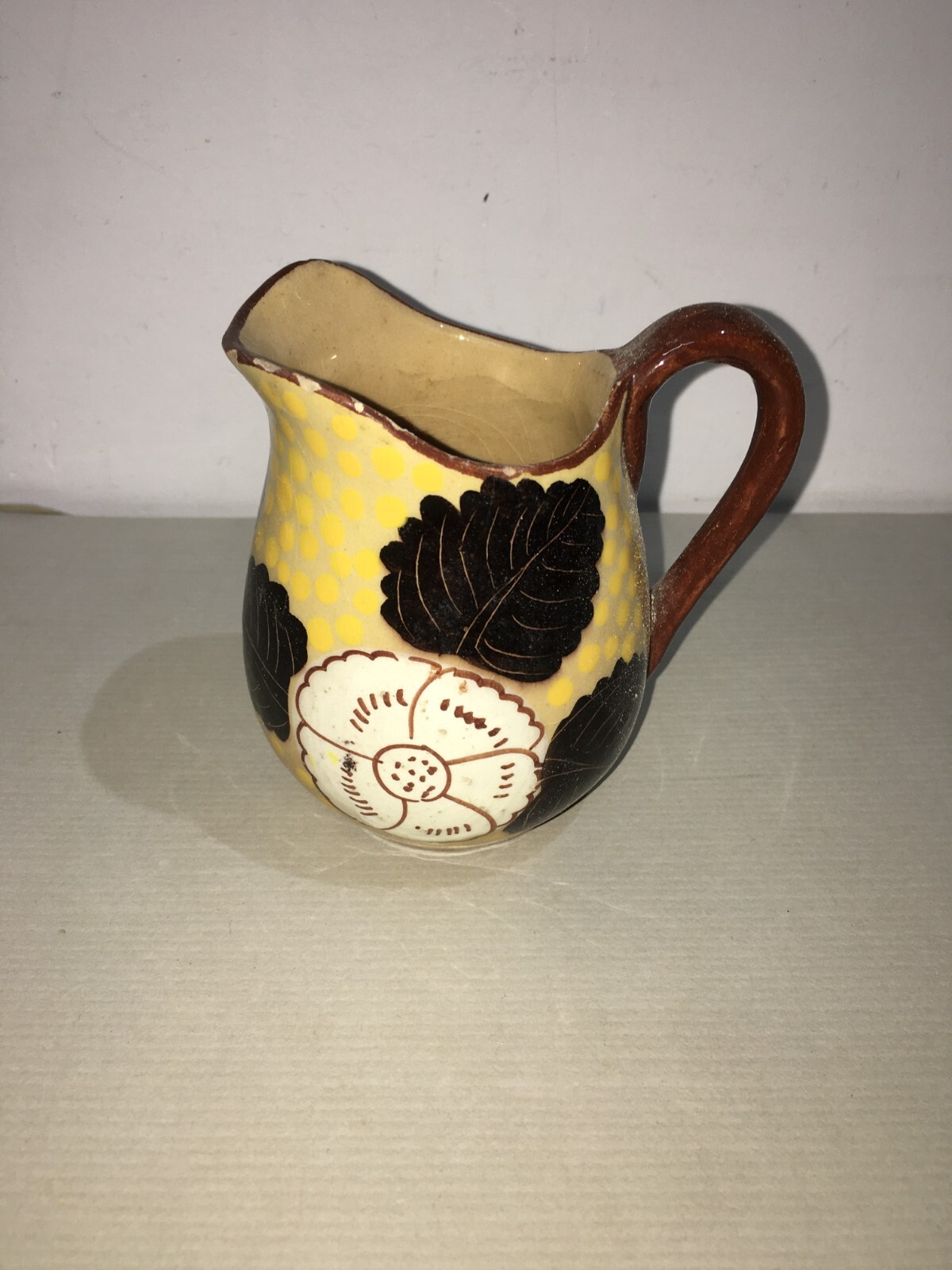 Soprammobile In Ceramica Aquila Con Decoro Floreale