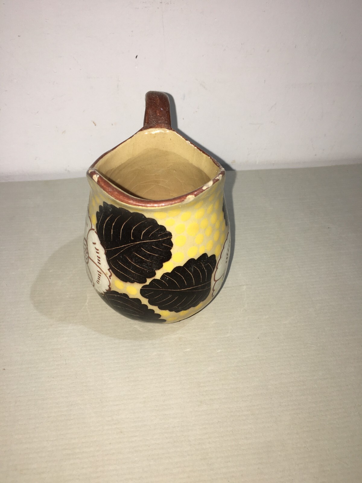 Soprammobile In Ceramica Aquila Con Decoro Floreale