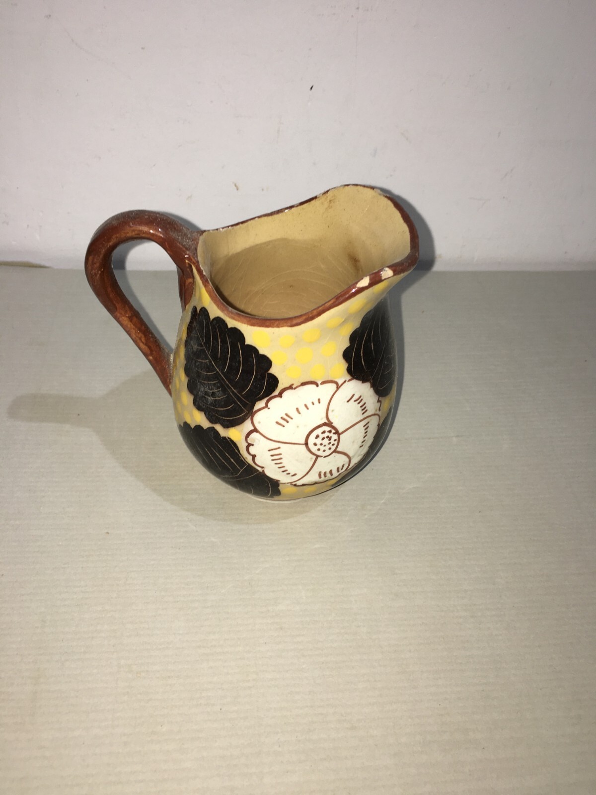 Soprammobile In Ceramica Aquila Con Decoro Floreale