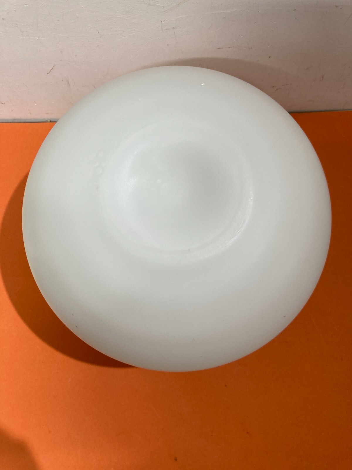 Modernariato, Design Decorativo: Vaso In Vetro Bianco Satinato
