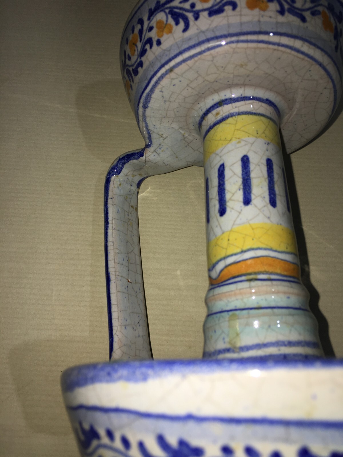 Marche, Urbino: Soprammobile Decorativo, Bugia Porta Candela In Ceramica Policroma