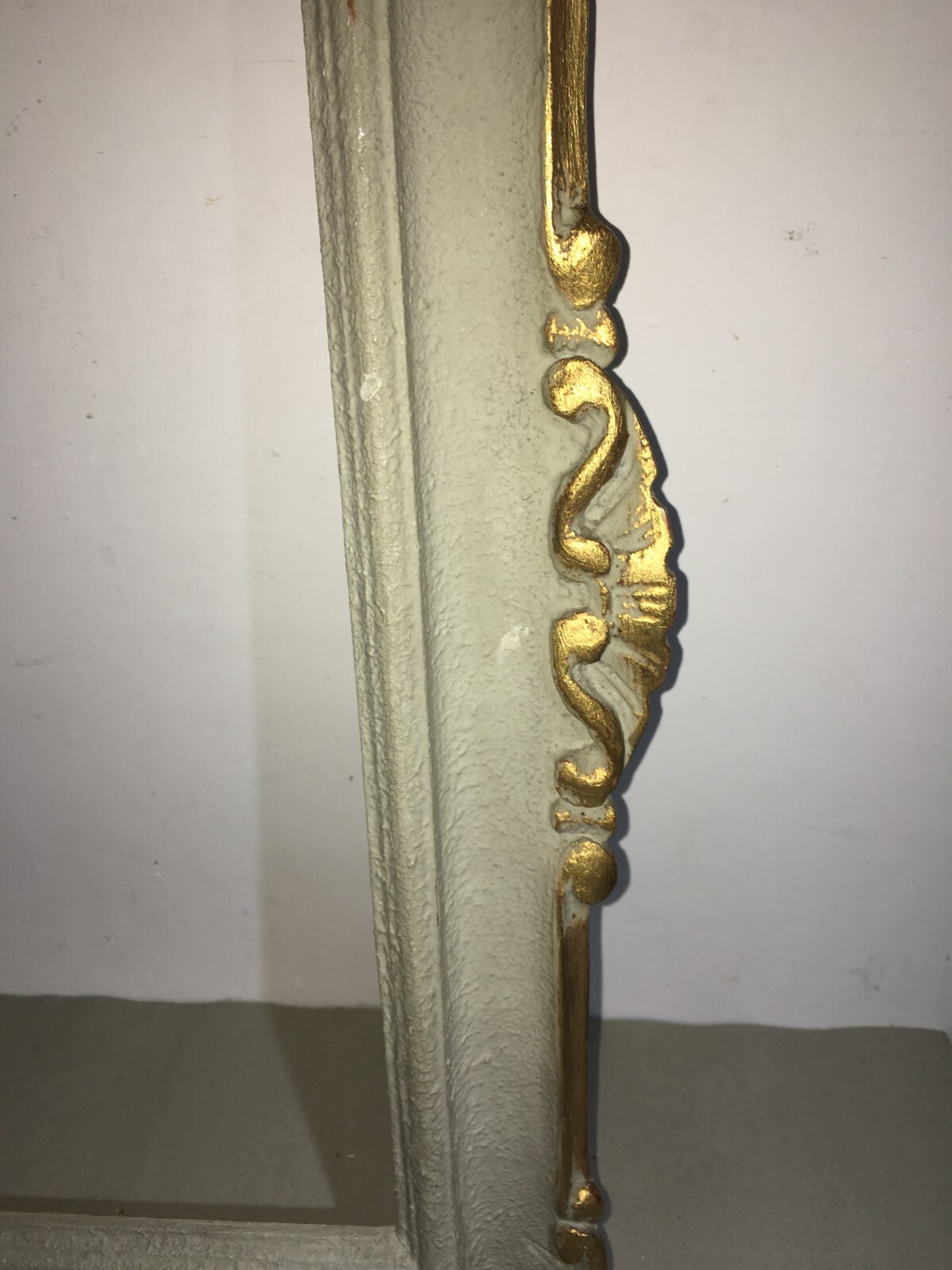 Cornice d'Epoca Decorativa In Legno Laccato E Dorato