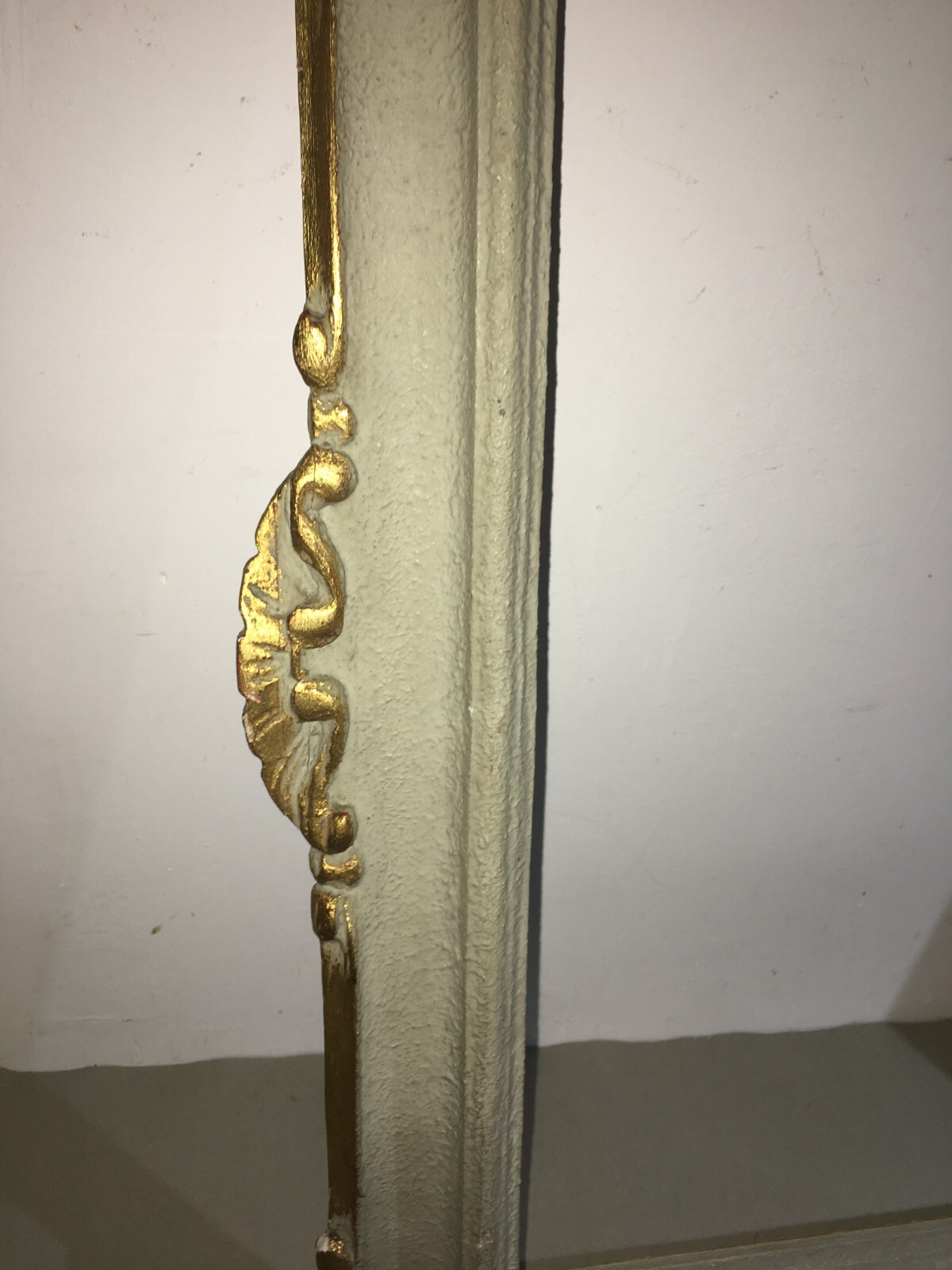 Cornice d'Epoca Decorativa In Legno Laccato E Dorato