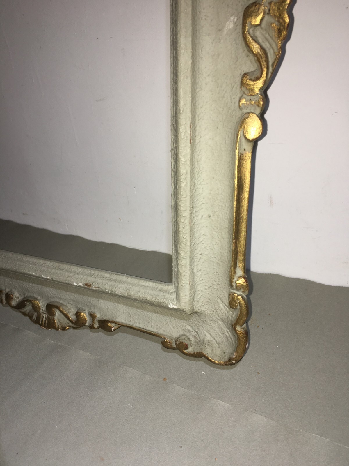 Cornice d'Epoca Decorativa In Legno Laccato E Dorato