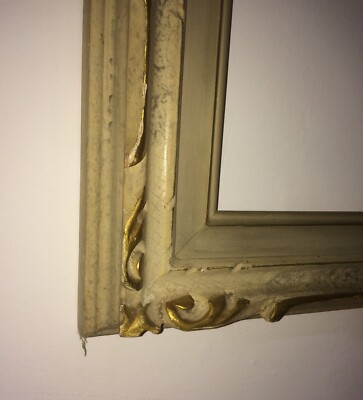 Cornice d'Epoca Con Decorazioni In Rilievo E Laccatura Fiorentina, 1920 1940